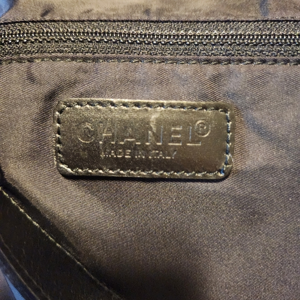 CHANEL Black Quilted Logo Tre Grand Modele Tote Travel Bag - Picture 12 of 12